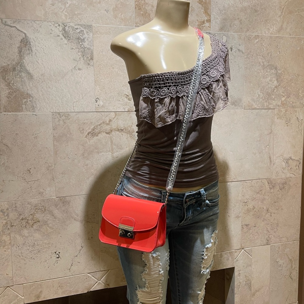 BCBGenertion Milly crossbody chain bag color Guava